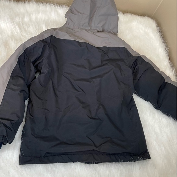 Lands' End squall waterproof insulated Black and Gray Jacket - Picture 9 of 15